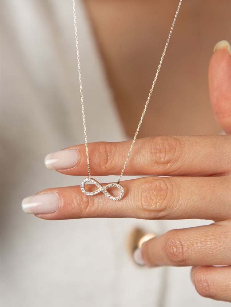 Pendants & Necklaces