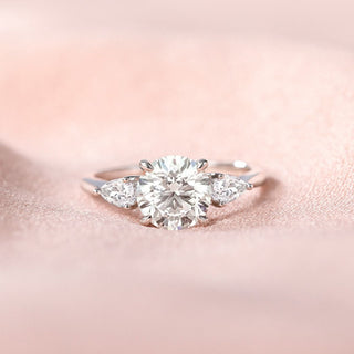 2Ct 925 Sterling Silver Rings Women Round Cut 3-Stone Cubic Zirconia CZ Engagement Bands