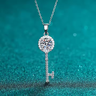 Fine Jewellery 1ct Round Cut Key Shaped Moissanite S925 Sterling Silver Pendant Necklace for Women Wedding Gift