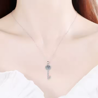 Fine Jewellery 1ct Round Cut Key Shaped Moissanite S925 Sterling Silver Pendant Necklace for Women Wedding Gift
