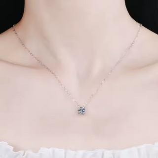 Fine Jewellery 1.0ct Round Cut Sparkling Moissanite S925 Sterling Silver Pendant Necklaces for Women Wedding Engagement