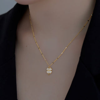 Fashion Jewelry 925 Sterling Silver Clavicle Chain Necklace Creative Opal Four Leaf Clover Pendant Necklace for Women Girls Gift