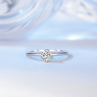 Fashion Minimalist Jewelry 0.5ct Round Cut Moissanite Stone Sterling Silver Ring for Women