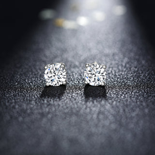 Hypoallergenic 0.5ct Moissanite Round Cut 925 Sterling Silver Stud Earrings For Women