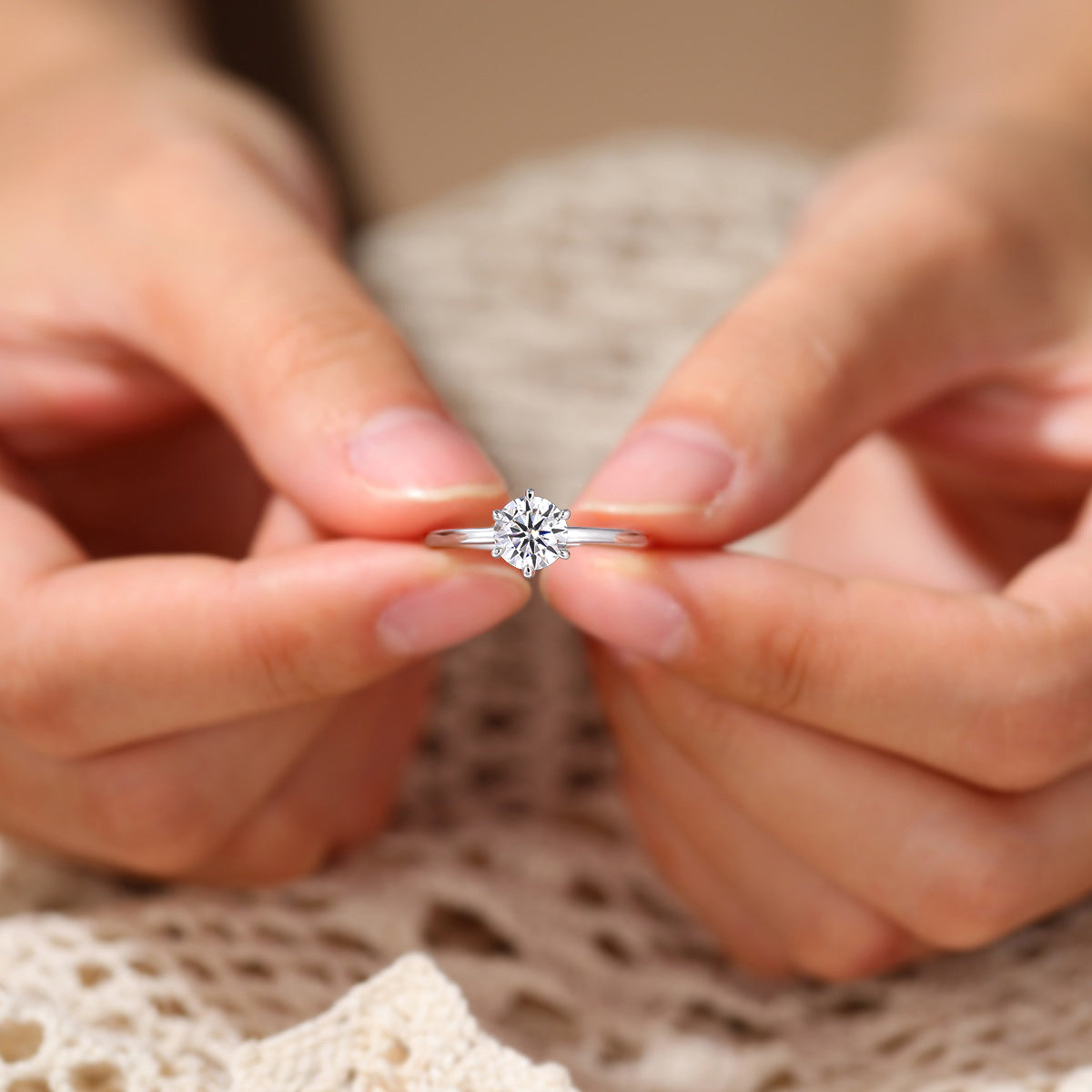 Real 1ct Round Cut Moissanite S925 Sterling Silver Engagement Rings For Women With Certificate
