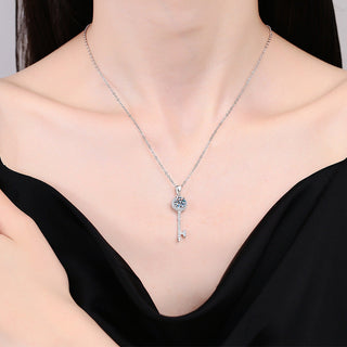 Fashion Luxury Jewelry Round Cut Key Pendant 925 Sterling Silver Zirconia Necklaces for Women