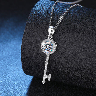 Fashion Luxury Jewelry Round Cut Key Pendant 925 Sterling Silver Zirconia Necklaces for Women