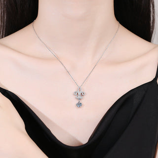 Fashion Luxury Jewelry 1Ct Round Cut Queen Crown Pendant 925 Sterling Silver Moissanite Necklaces for Women