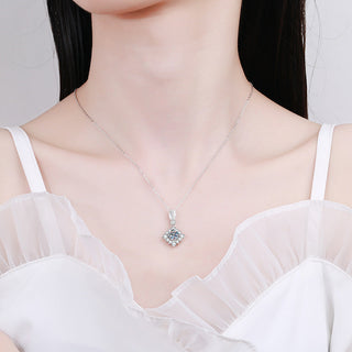Fashion Luxury Jewelry 1Ct Round Cut D Grade VVS1 Pendant 925 Sterling Silver Moissanite Necklaces for Women